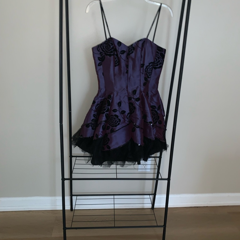 Chic Purple Strapless Dress with Black Floral Design